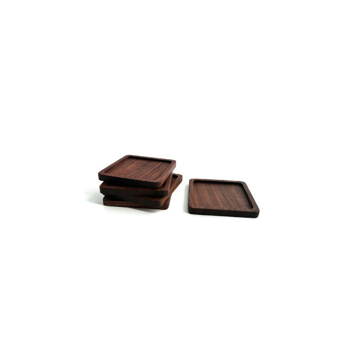 Coasters in cork, save your table from burn marks